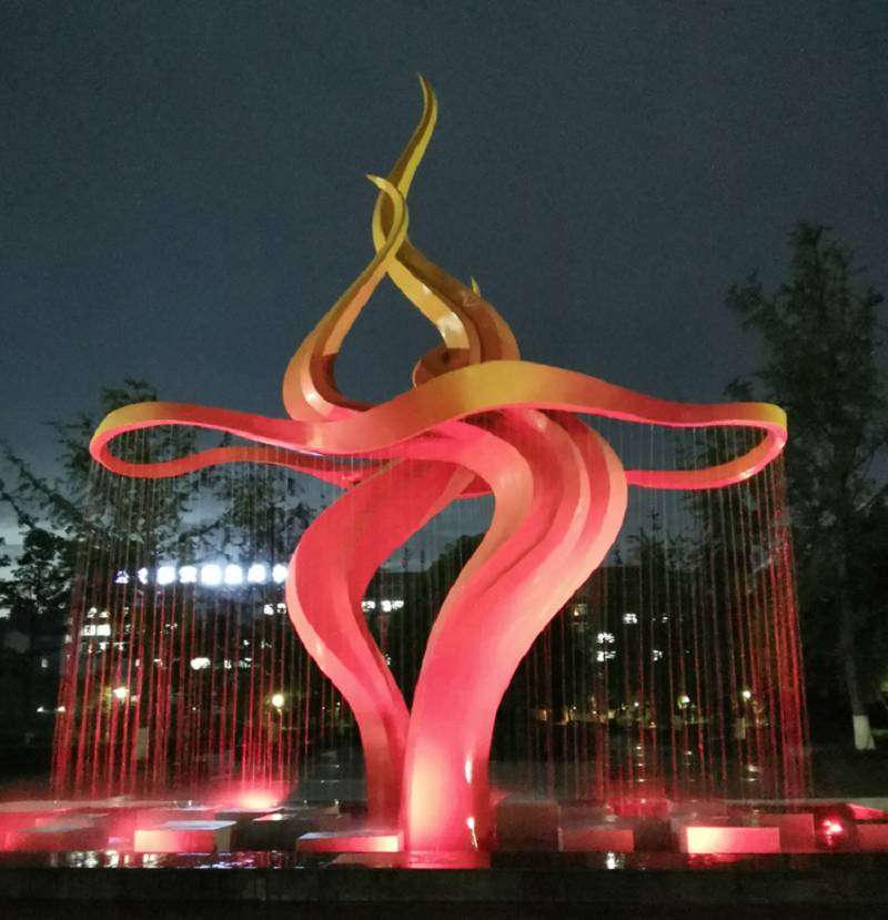 《星火》雕塑献礼中国共产党成立100周年